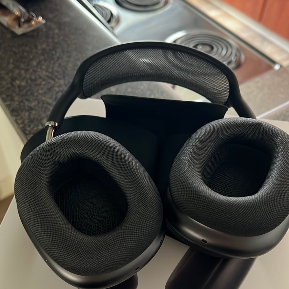 Apple airpod pro max brand new with box